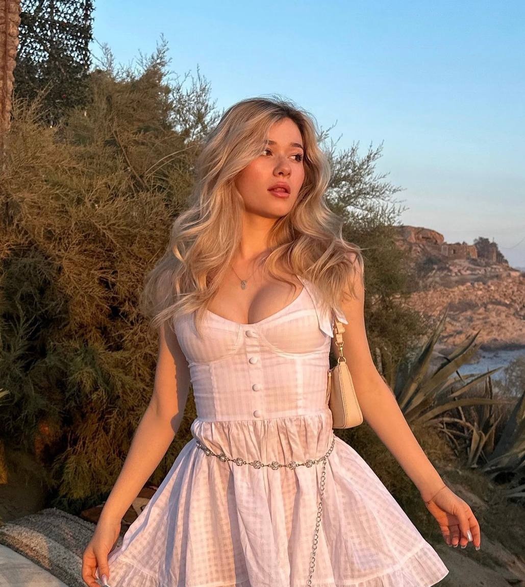 Настенька привлекальеная девушка из Димитровграда цена от 3000 руб