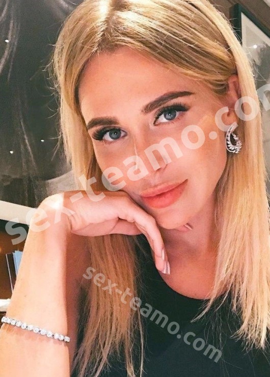 Карина привлекательная девушка из Димитровграда цена от 3500 руб