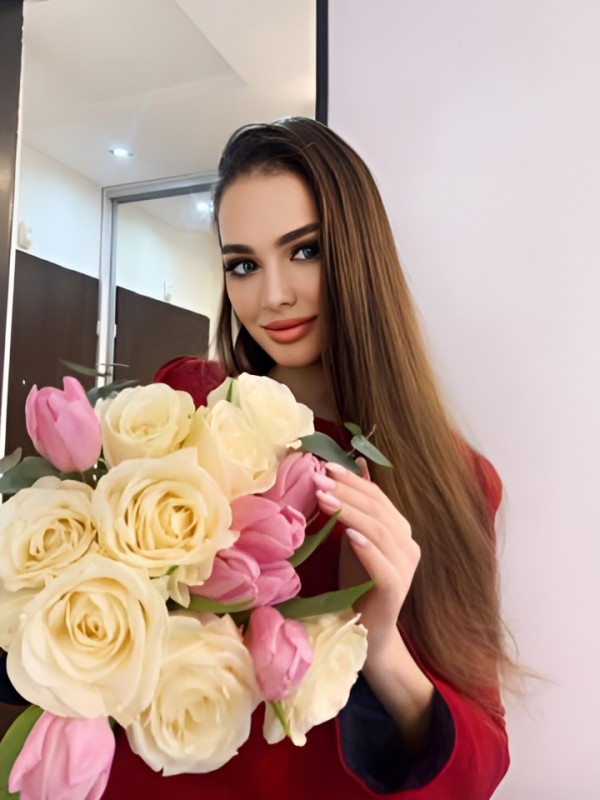 Илона привлекательная девушка из Димитровграда цена от 2500 руб