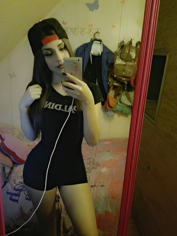 Рената привлекательная девушка из Димитровграда цена от 3000 руб