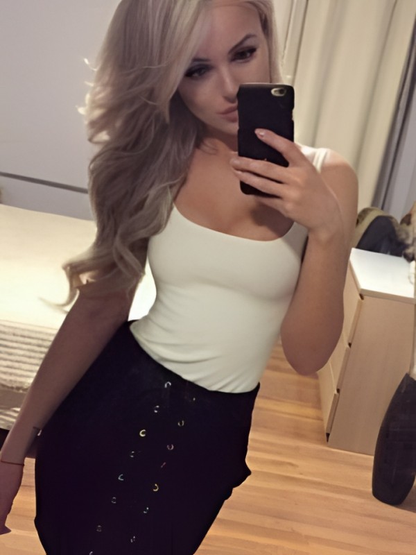 Тихомира привлекательная девушка из Димитровграда цена от 3000 руб