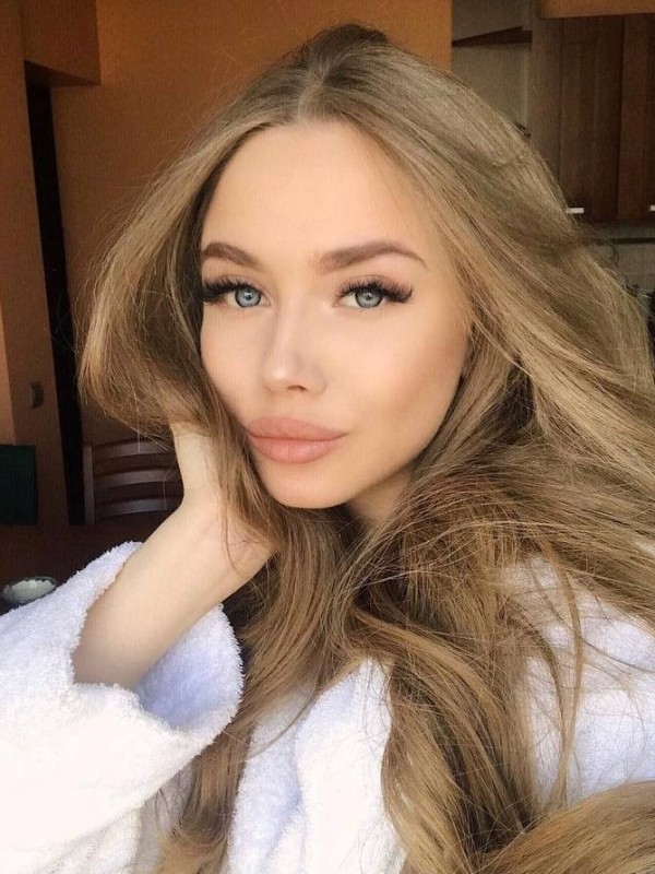 Марина привлекательная девушка из Димитровграда цена от 8000 руб