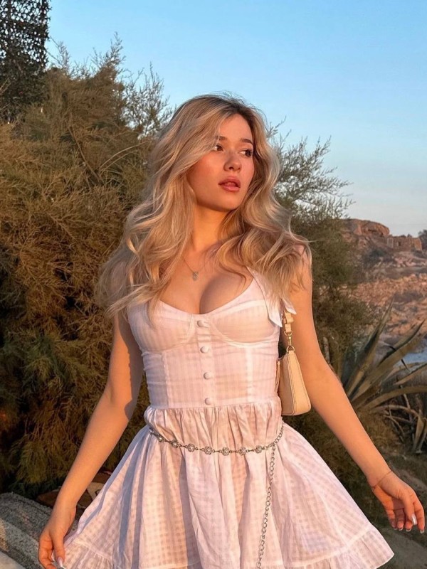 Настенька привлекательная девушка из Димитровграда цена от 3000 руб